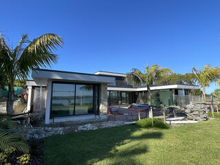 Half Moon Bay House, Auckland.